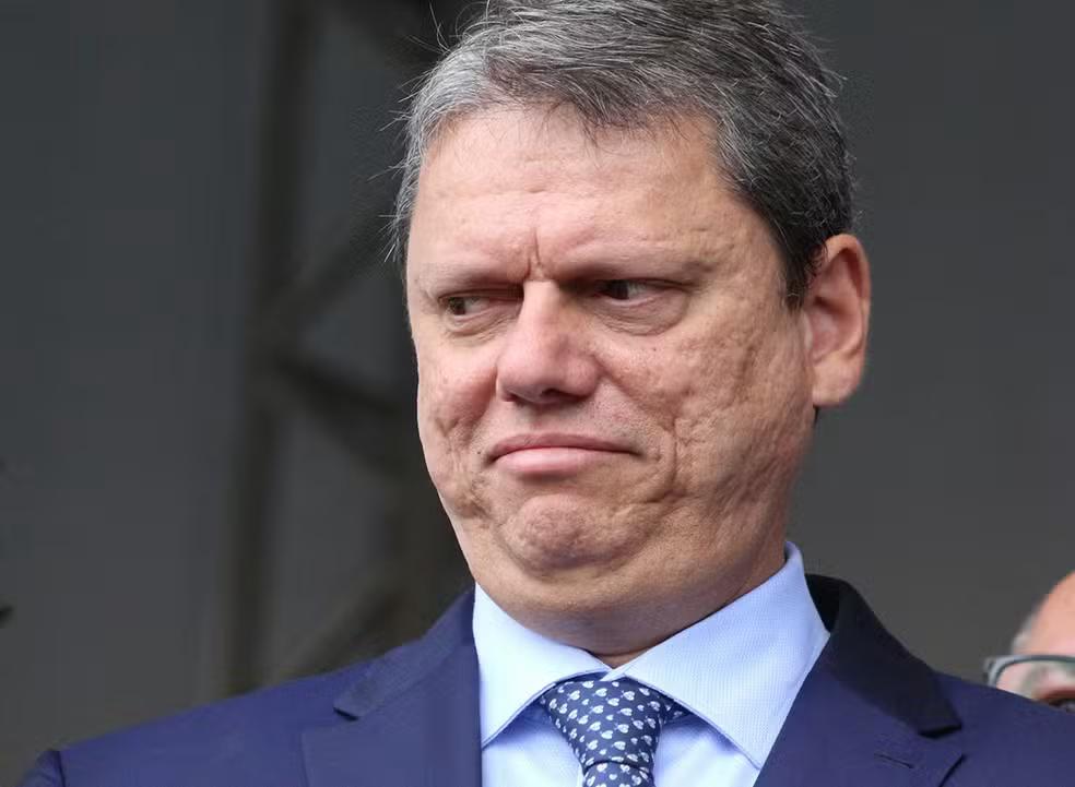 O MP e o governador Tarcísio: quando o fiscal da lei pode estar atuando como escudo do Palácio