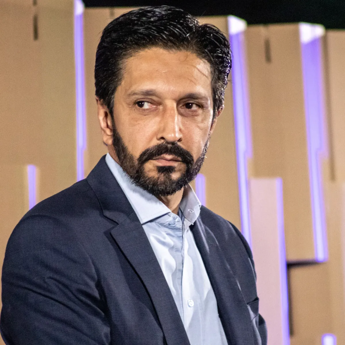 Ricardo Nunes demite chefes do Carnaval e anuncia “maior festa da história”. Prefeito, em que mundo o senhor vive?